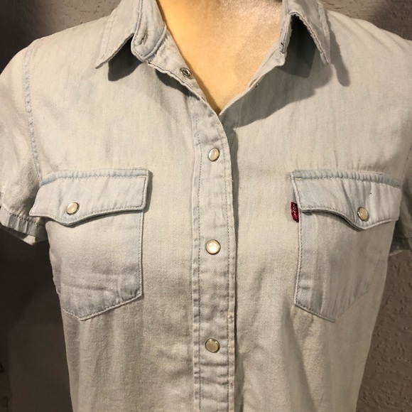 Levi’s Short Sleeve Distressed Western Shirt - Picture 4 of 5
